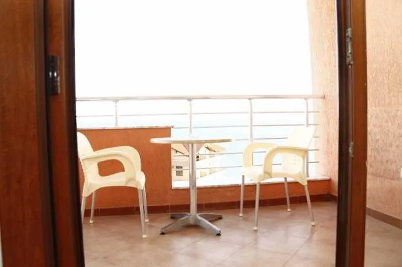 Hotel Nais Beach Durrës Albania