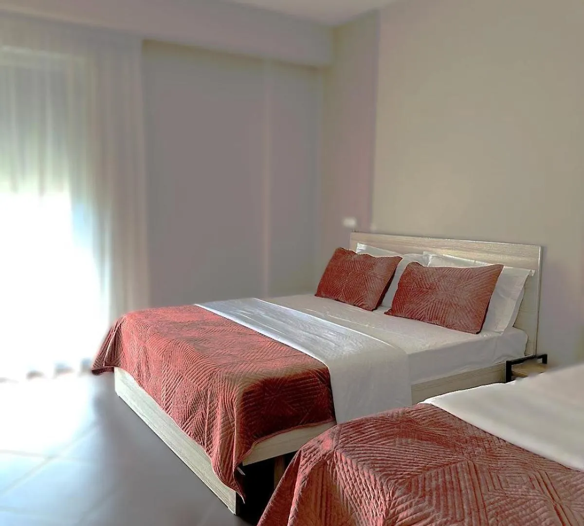 Hotel Nais Beach Durres