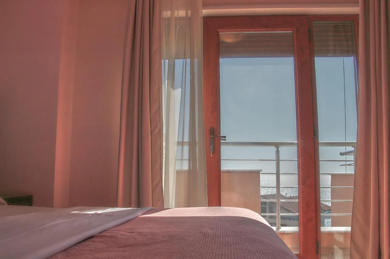Hotel Nais Beach Durres 3*,  Albania