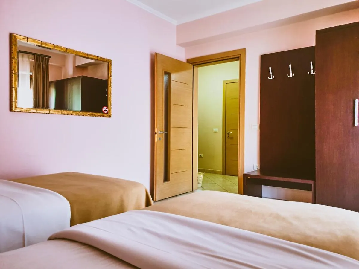 ***  Hotel Nais Beach Durrës Albanien