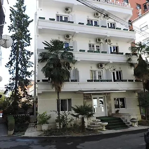 Отель La Favorita ***
