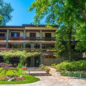 https://hotel-restaurant-dreri.hotels-in-tirana.com